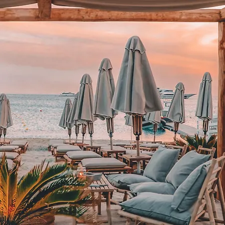 Branco Mykonos Platis Gialos